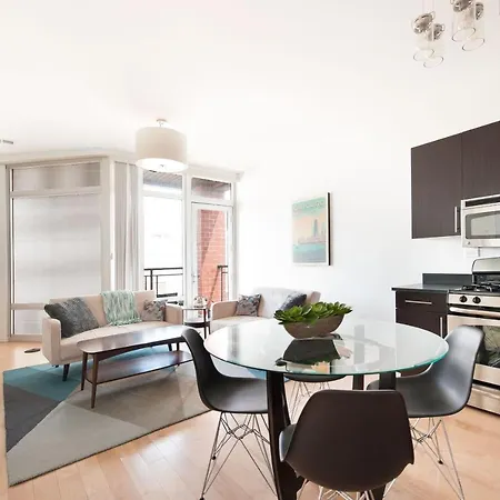 Sonder Lincoln Park Aparthotel