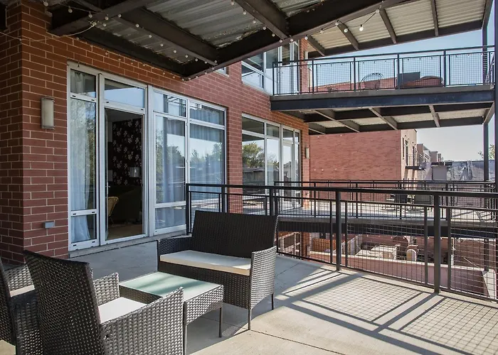 Sonder Lincoln Park Aparthotel Chicago